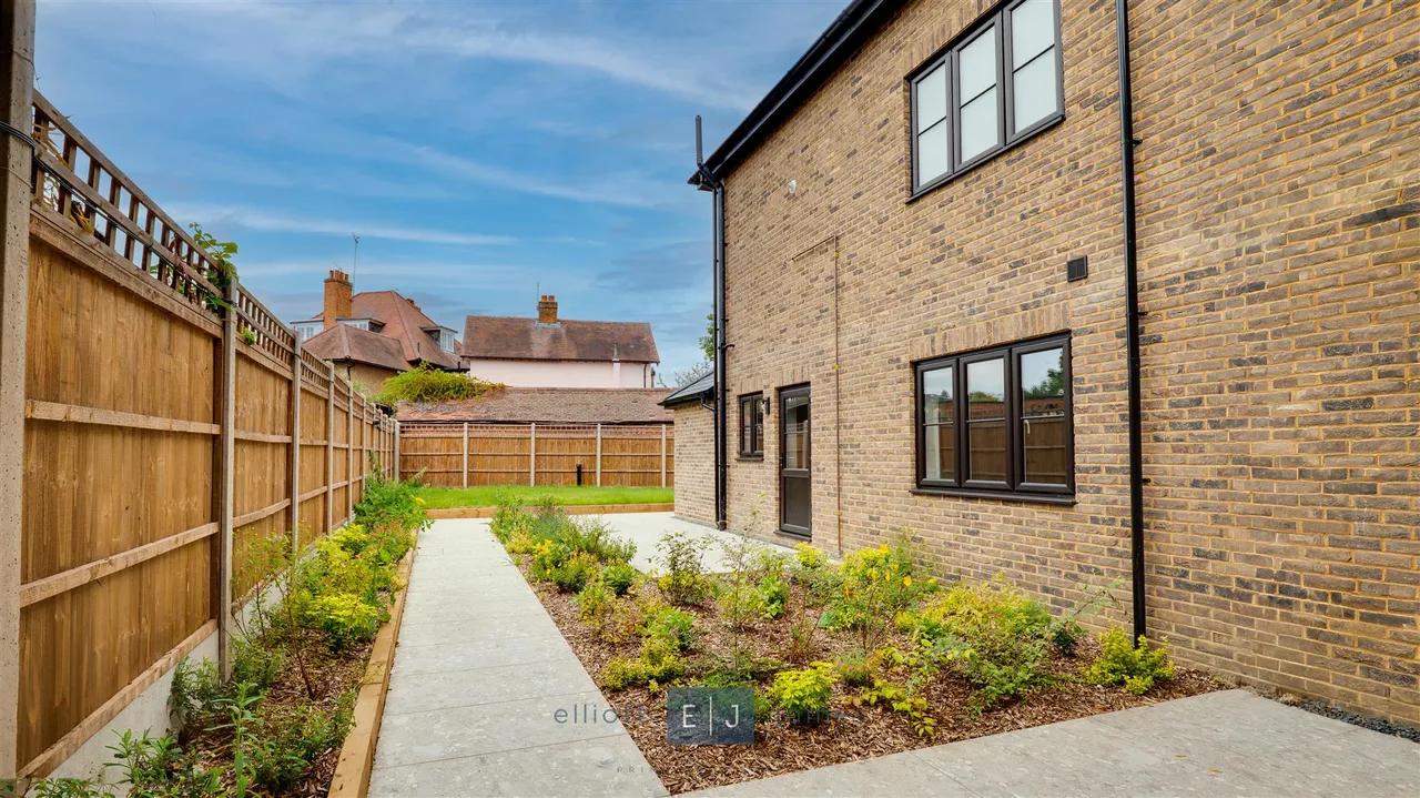 Freya Lodge, Loughton, photo 10