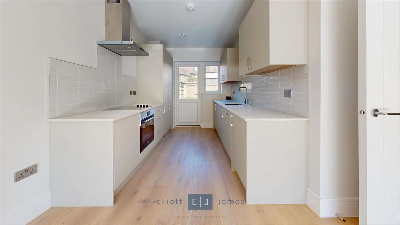 Freya Lodge, Loughton, photo 8