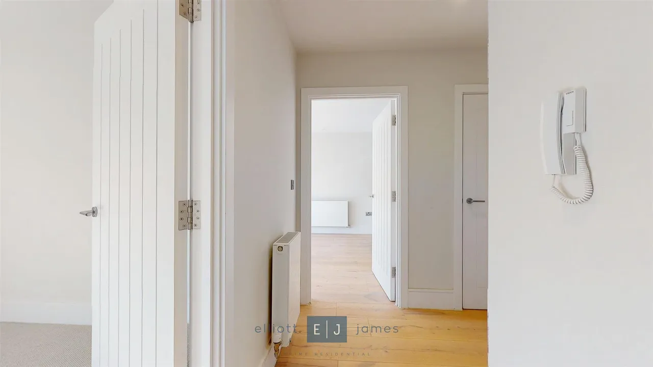 Freya Lodge, Loughton, photo 4