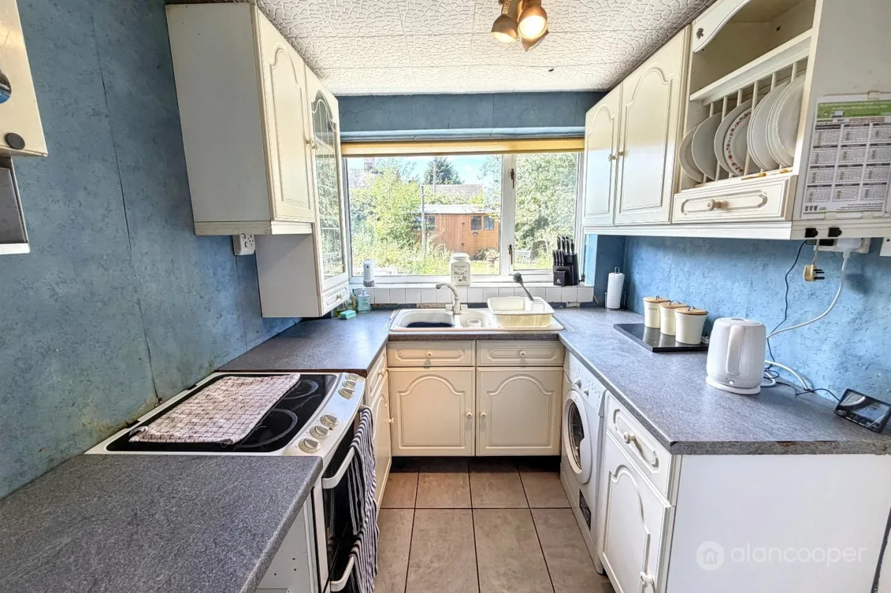 Brackendale Drive, Stockingford, CV10, photo 6