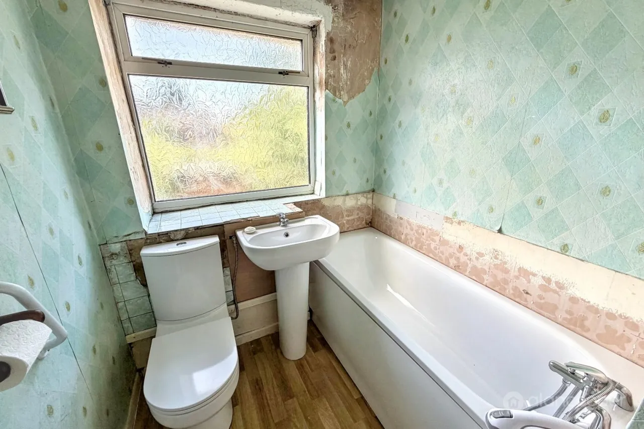 Brackendale Drive, Stockingford, CV10, photo 13