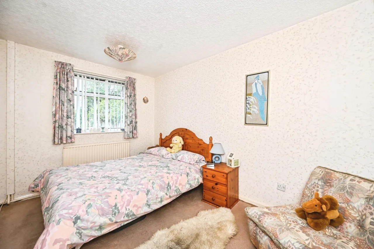 Burnham Close, Penketh, Warrington, Cheshire, WA5, photo 13