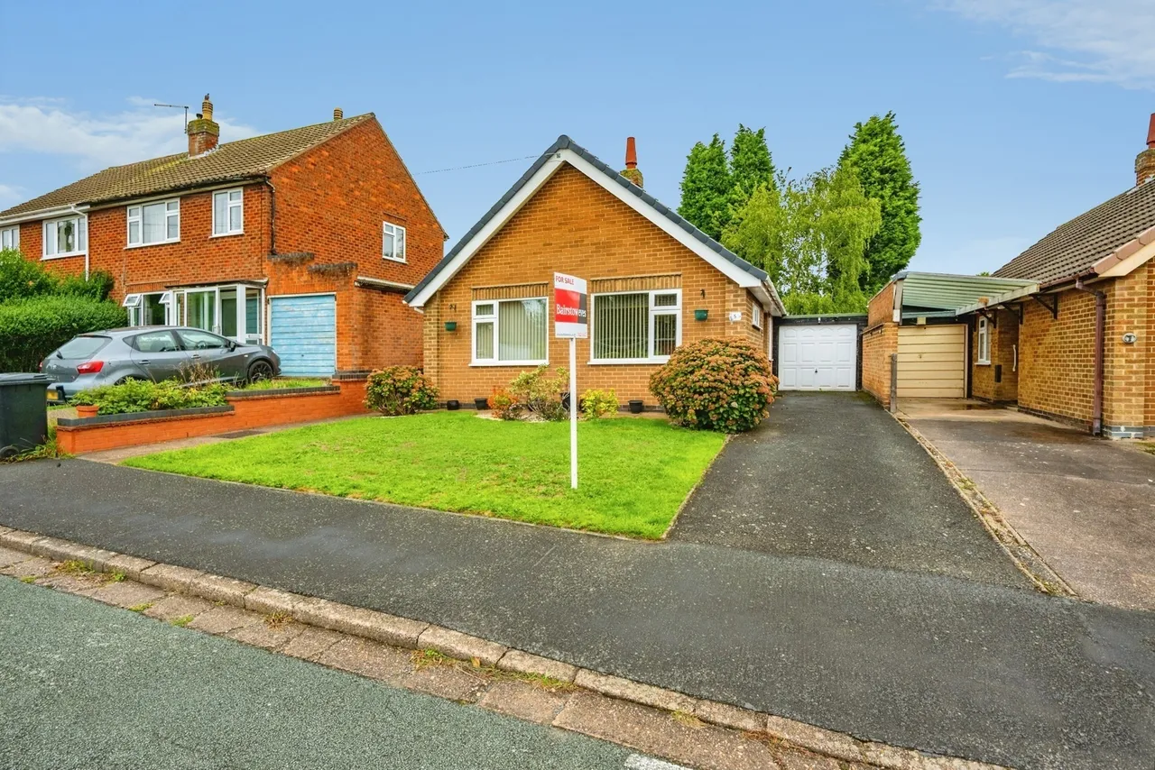 3 bed house for sale, Stephenson Close, Glascote, B77