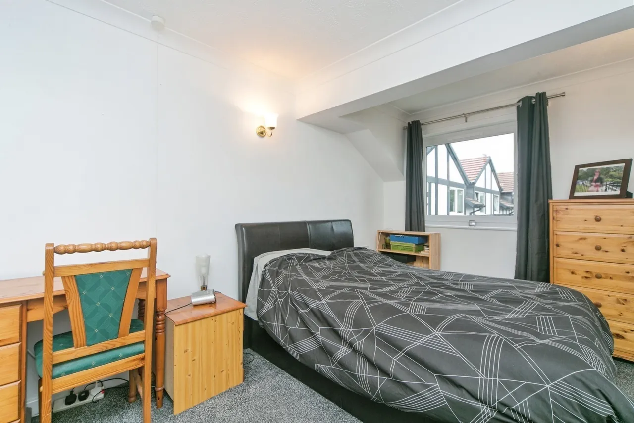 Conway Road, Colwyn Bay, LL29, photo 11