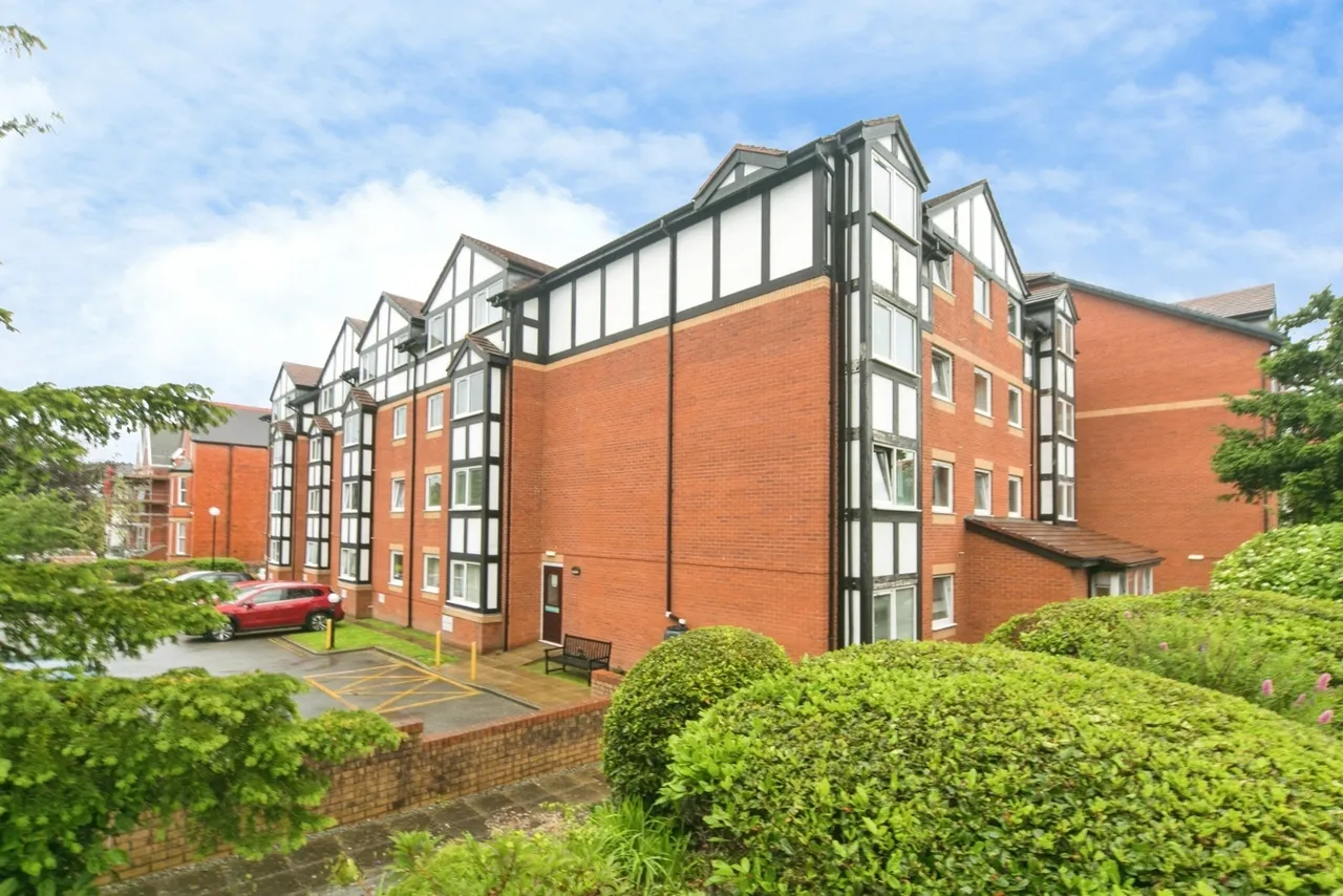 Conway Road, Colwyn Bay, LL29, photo 12