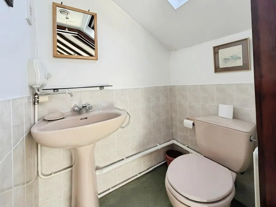St. Lukes Road, Old Windsor, SL4, photo 13
