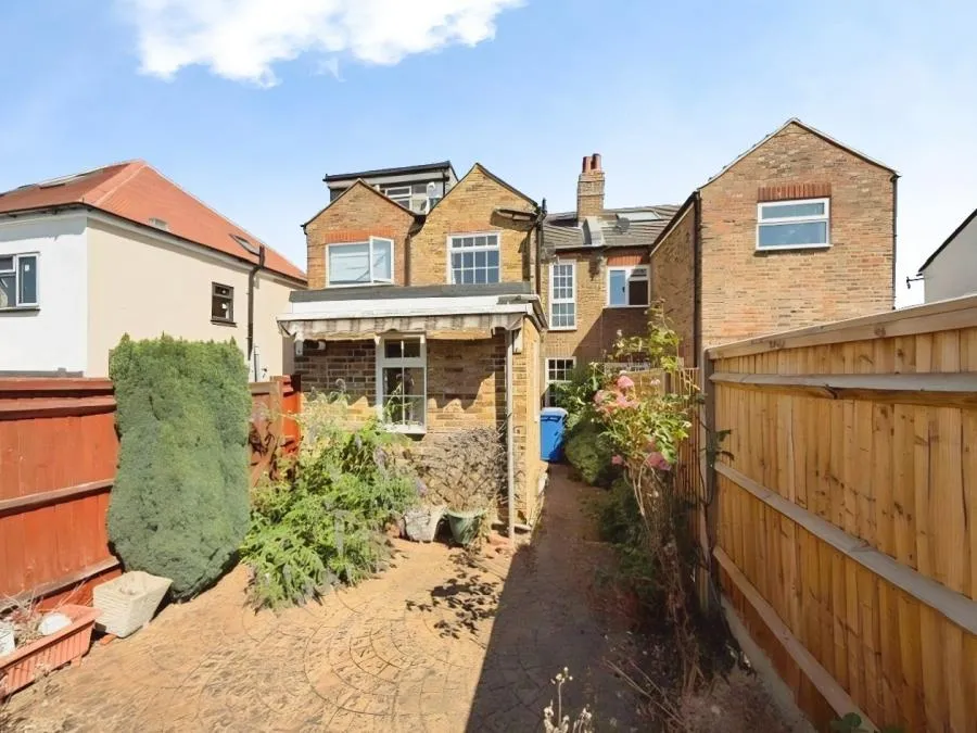 St. Lukes Road, Old Windsor, SL4, photo 11