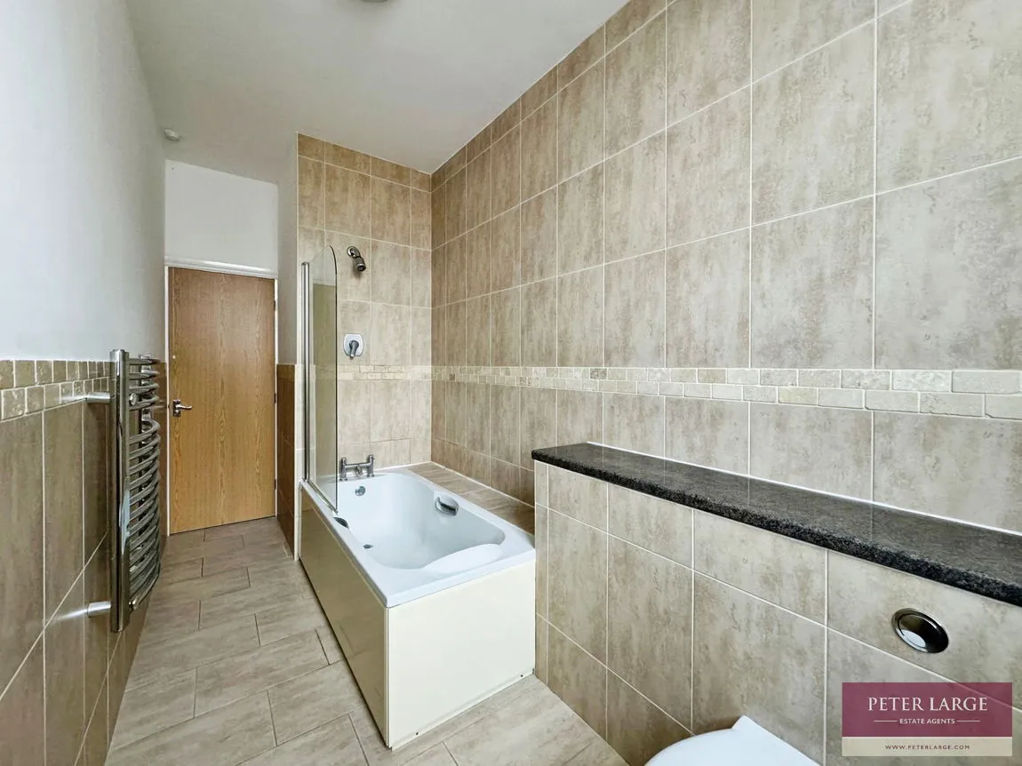 83-84 West Parade, Rhyl, Denbighshire, LL18 1HX, photo 5