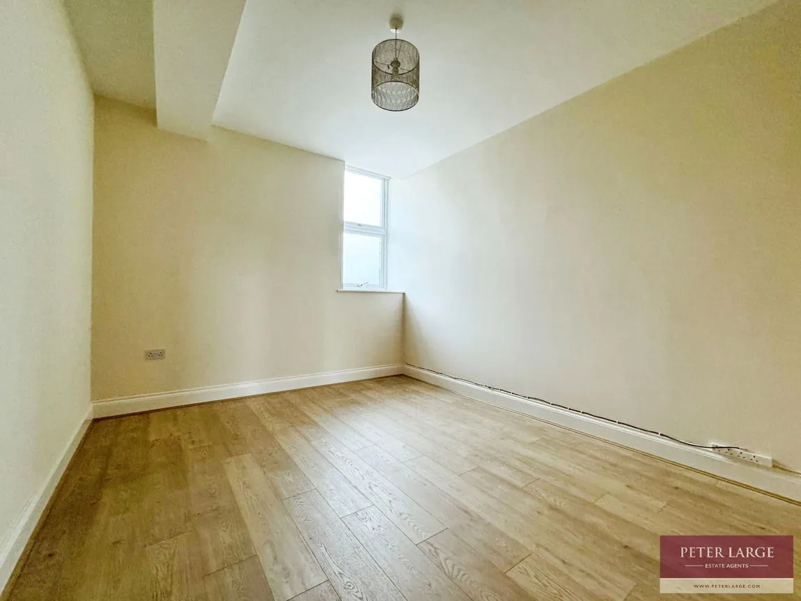 83-84 West Parade, Rhyl, Denbighshire, LL18 1HX, photo 8