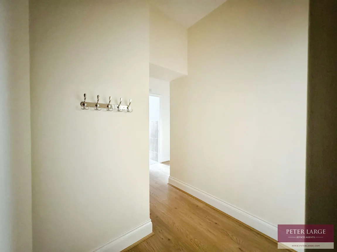 83-84 West Parade, Rhyl, Denbighshire, LL18 1HX, photo 10