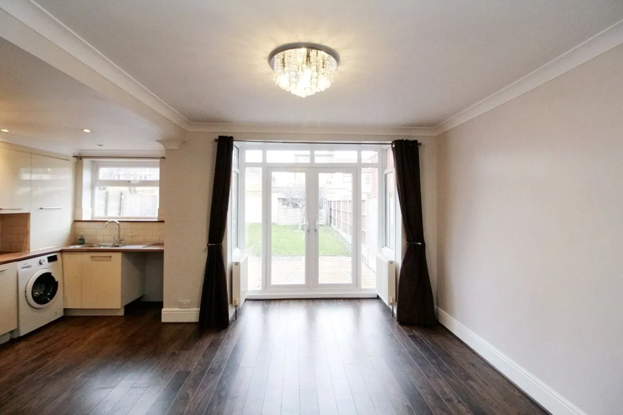 Kingsmead Avenue, Romford, Essex, RM1, photo 4