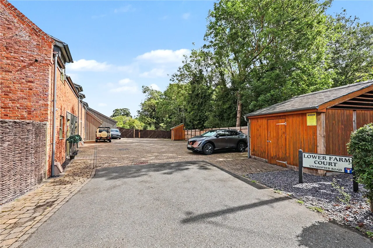 Lower Farm Court, Hellesdon Road, Norwich, Norfolk, NR6, photo 4