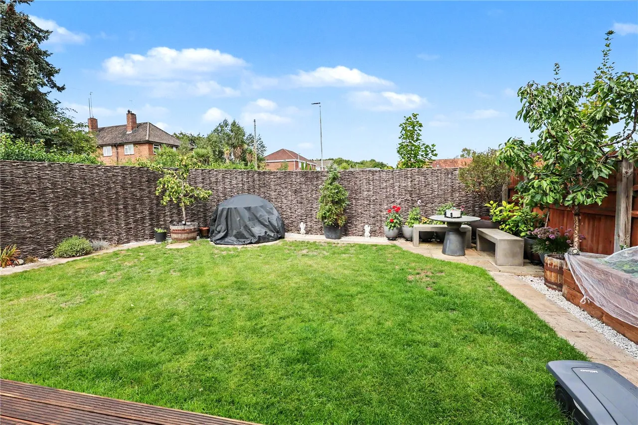 Lower Farm Court, Hellesdon Road, Norwich, Norfolk, NR6, photo 8