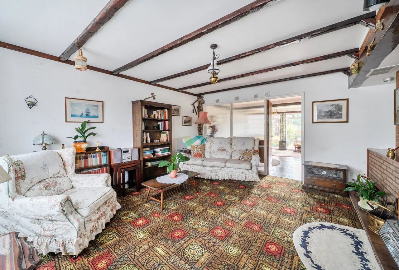 Barton Way, Gloucestershire, Up Hatherley, GL51 3QR, photo 5