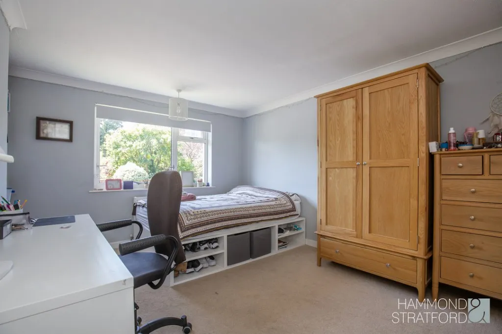 Oaklands Drive, Cringleford, photo 12