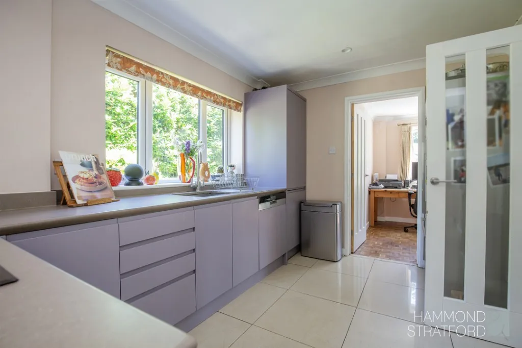 Oaklands Drive, Cringleford, photo 9