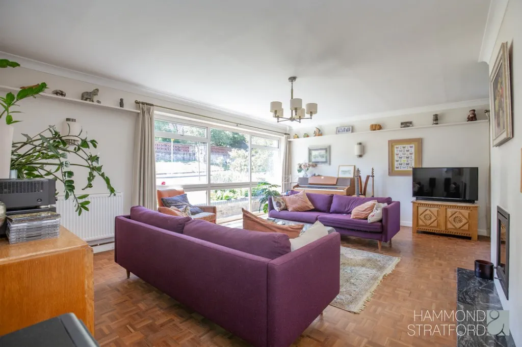 Oaklands Drive, Cringleford, photo 2