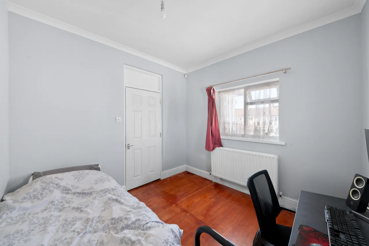 Hart Grove, Southall, UB1, photo 6