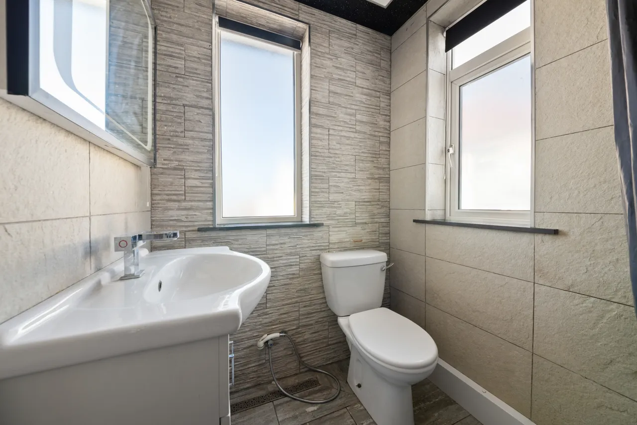 Hart Grove, Southall, UB1, photo 23