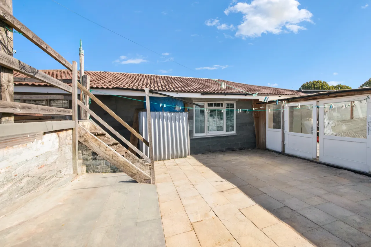 Hart Grove, Southall, UB1, photo 7