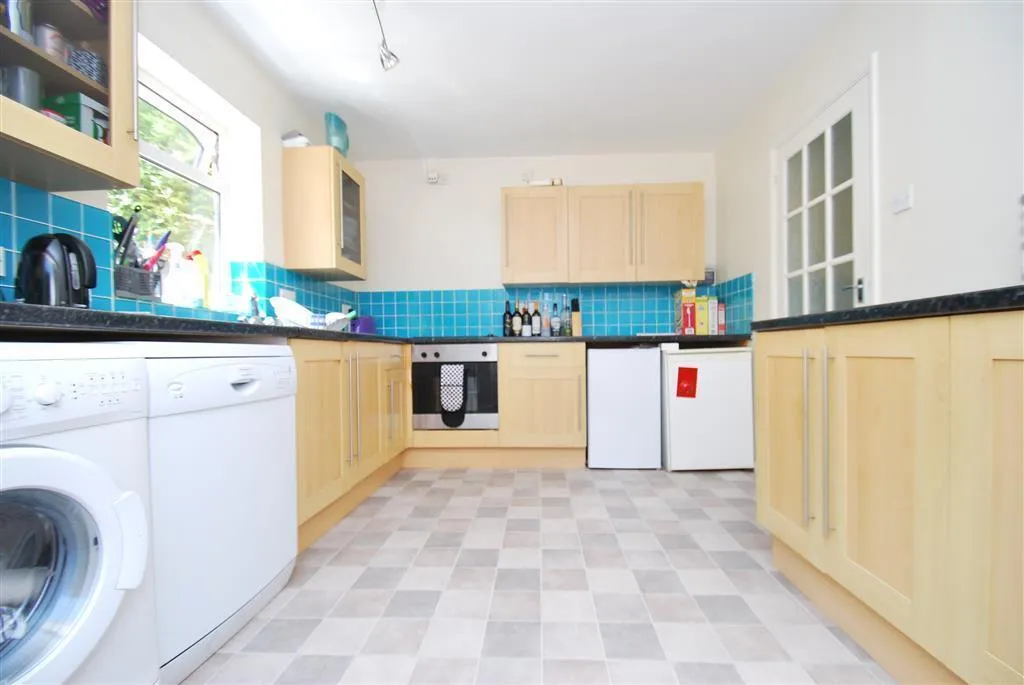 4 bed house to rent, The Brow, Twerton, BA2
