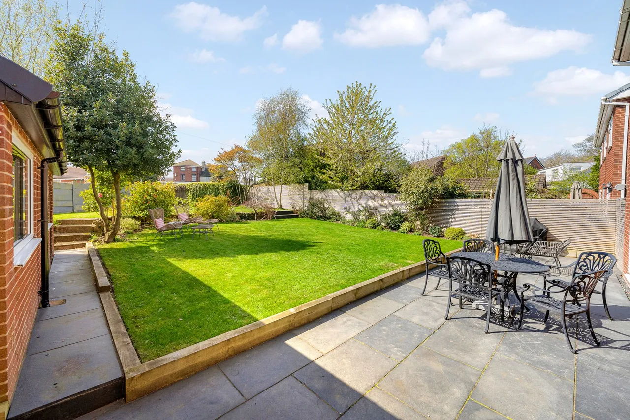 Trentham Close, Widnes, Widnes, WA8 9RH, photo 2