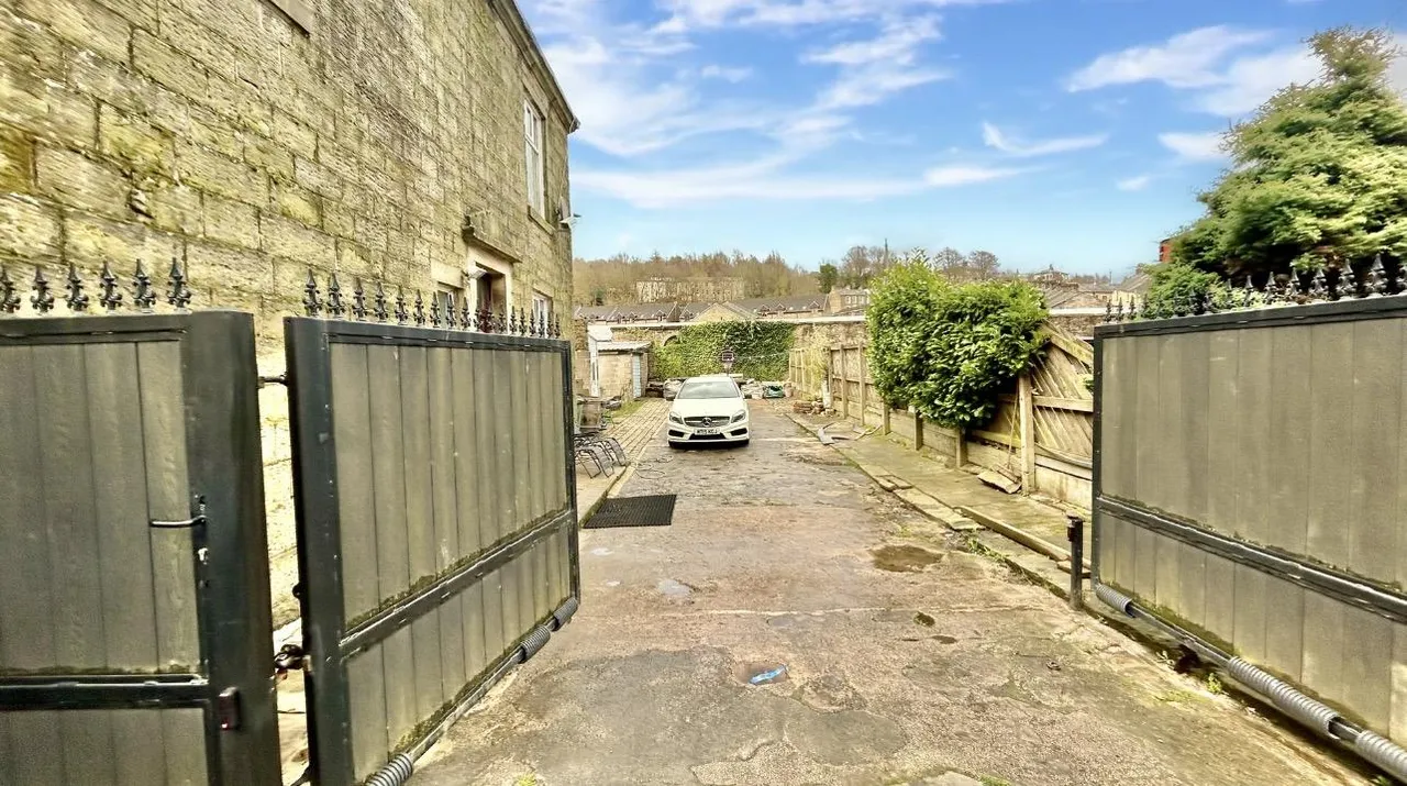 Market Street, Bacup, OL13, photo 15