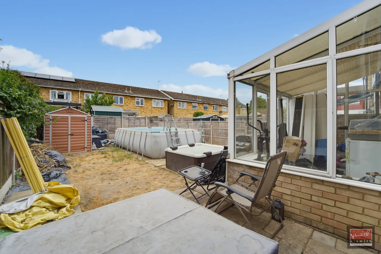Percy Bryant Road, Sunbury-on-Thames, photo 13
