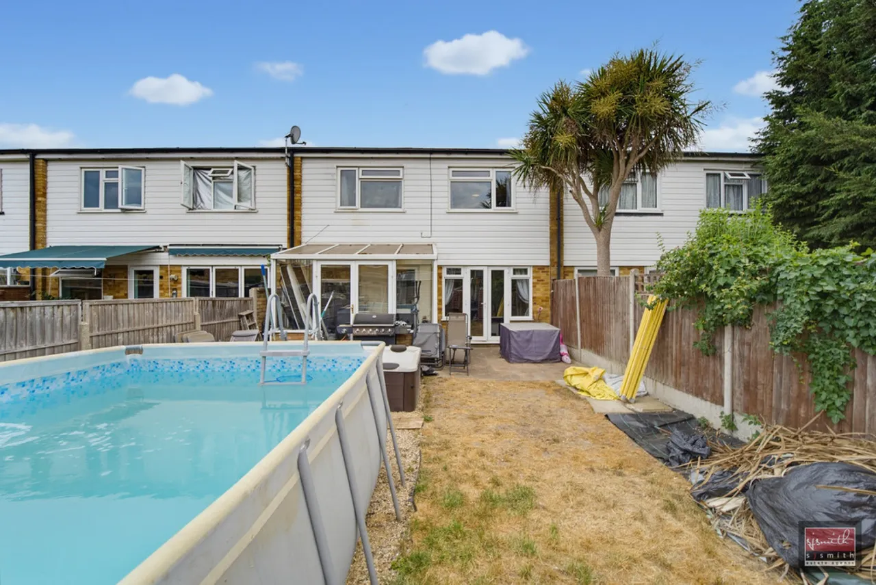 Percy Bryant Road, Sunbury-on-Thames, photo 3