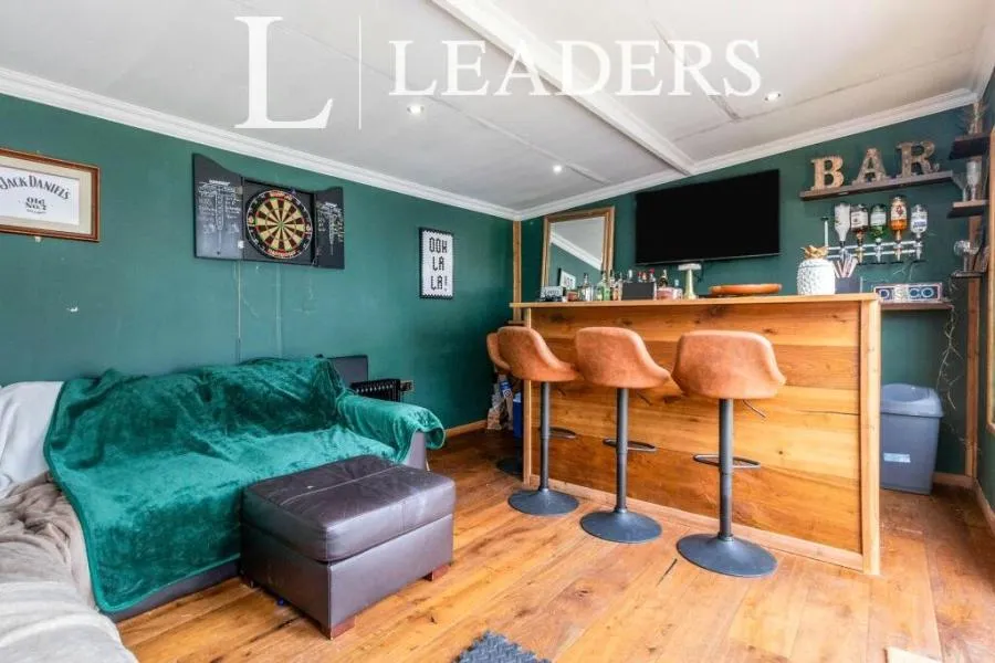 Brocks Drive, Cheam, SM3, photo 5