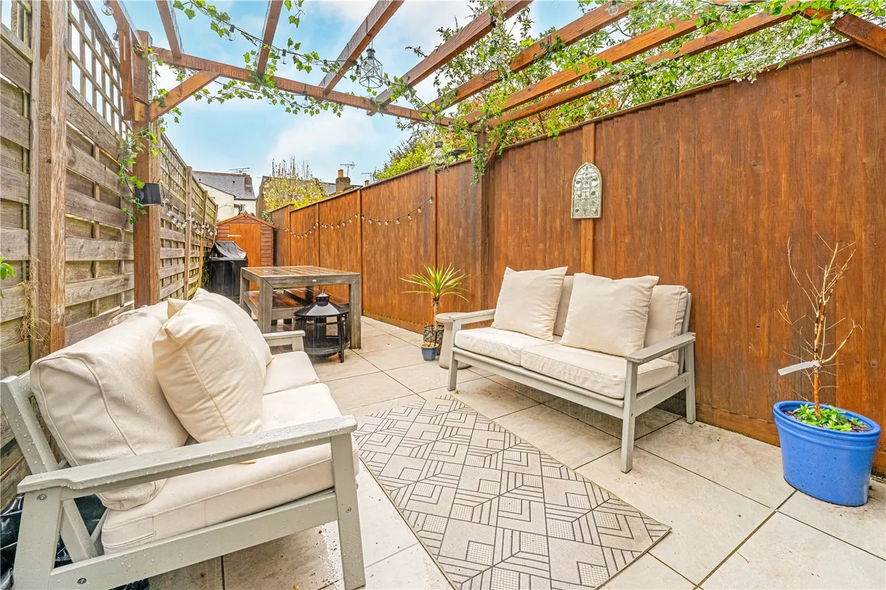 St Margaret's Grove, St Margarets, Twickenham, TW1 1JG, photo 10