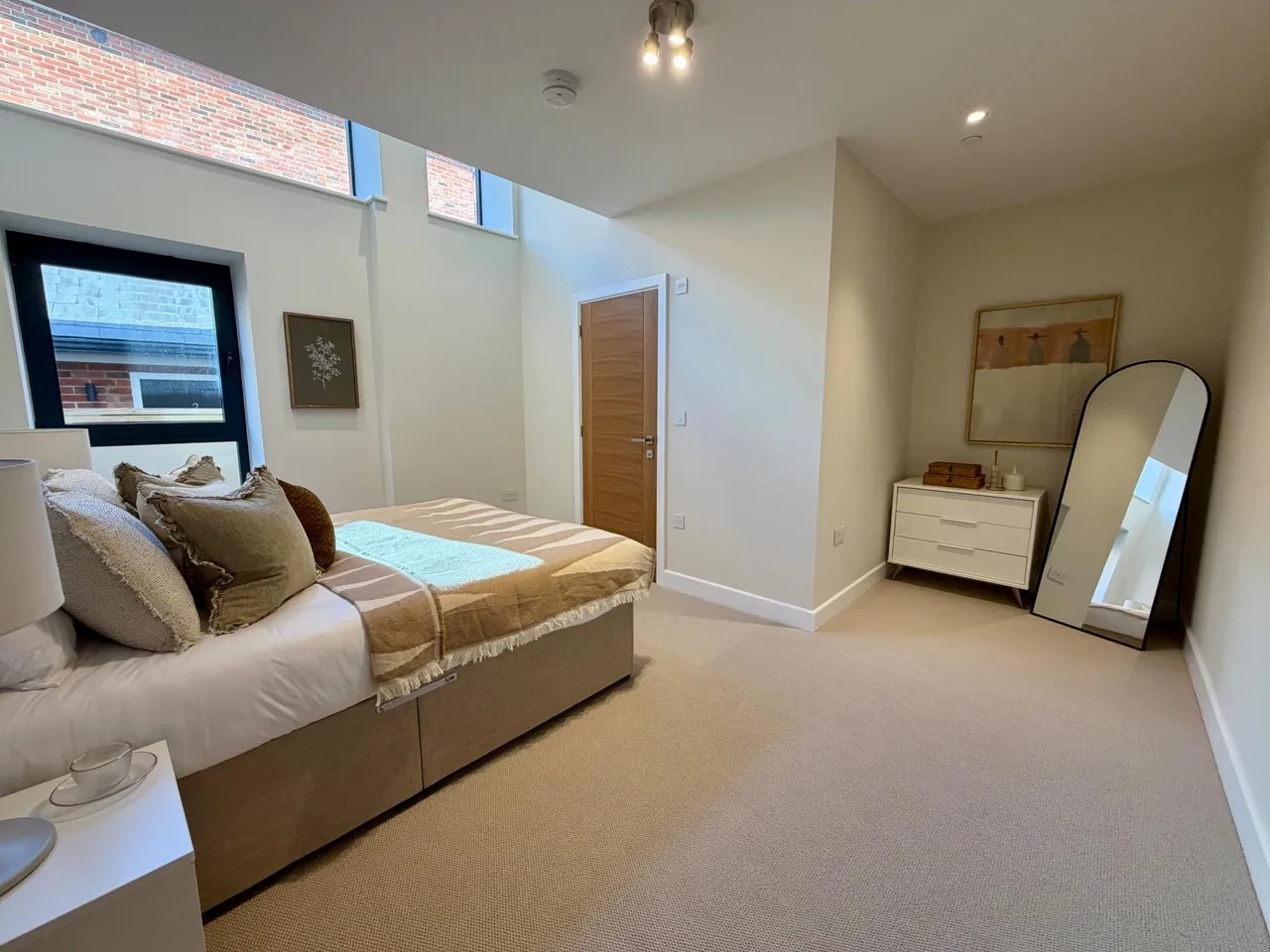 High Street, Ewell, KT17, photo 6