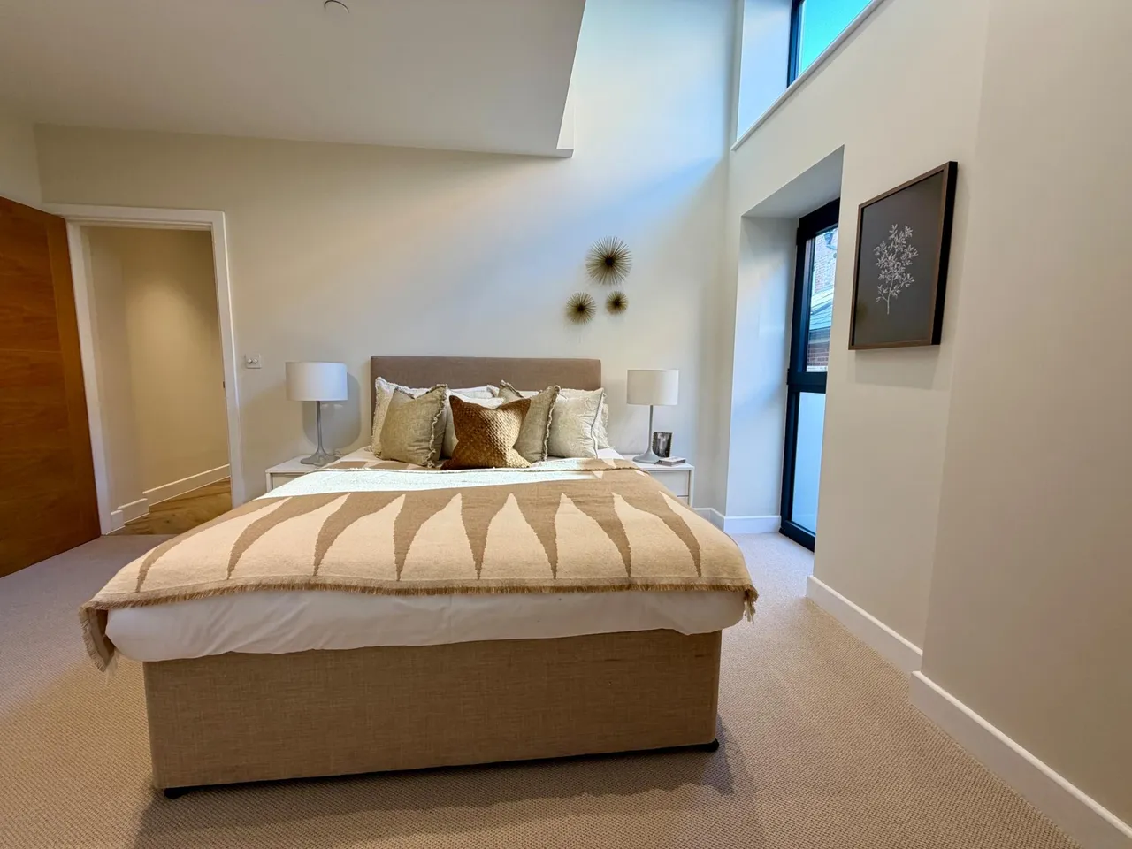 High Street, Ewell, KT17, photo 7