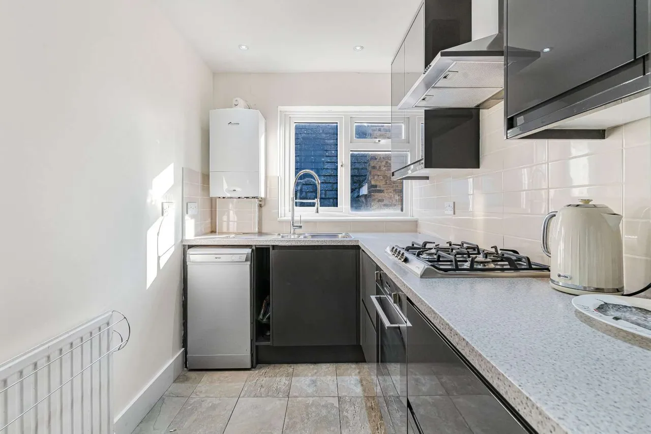 Madeley Road, London, W5, photo 4