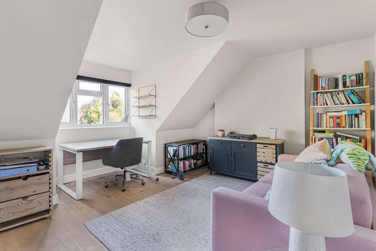 Madeley Road, London, W5, photo 8