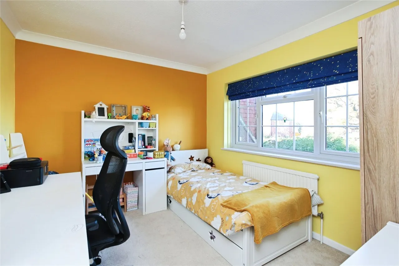 Forest Road, Paddock Wood, TN12, photo 9