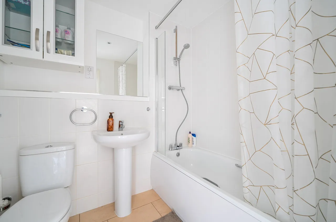 Outfield Crescent, Wokingham, Berkshire, RG40 2EU, photo 23