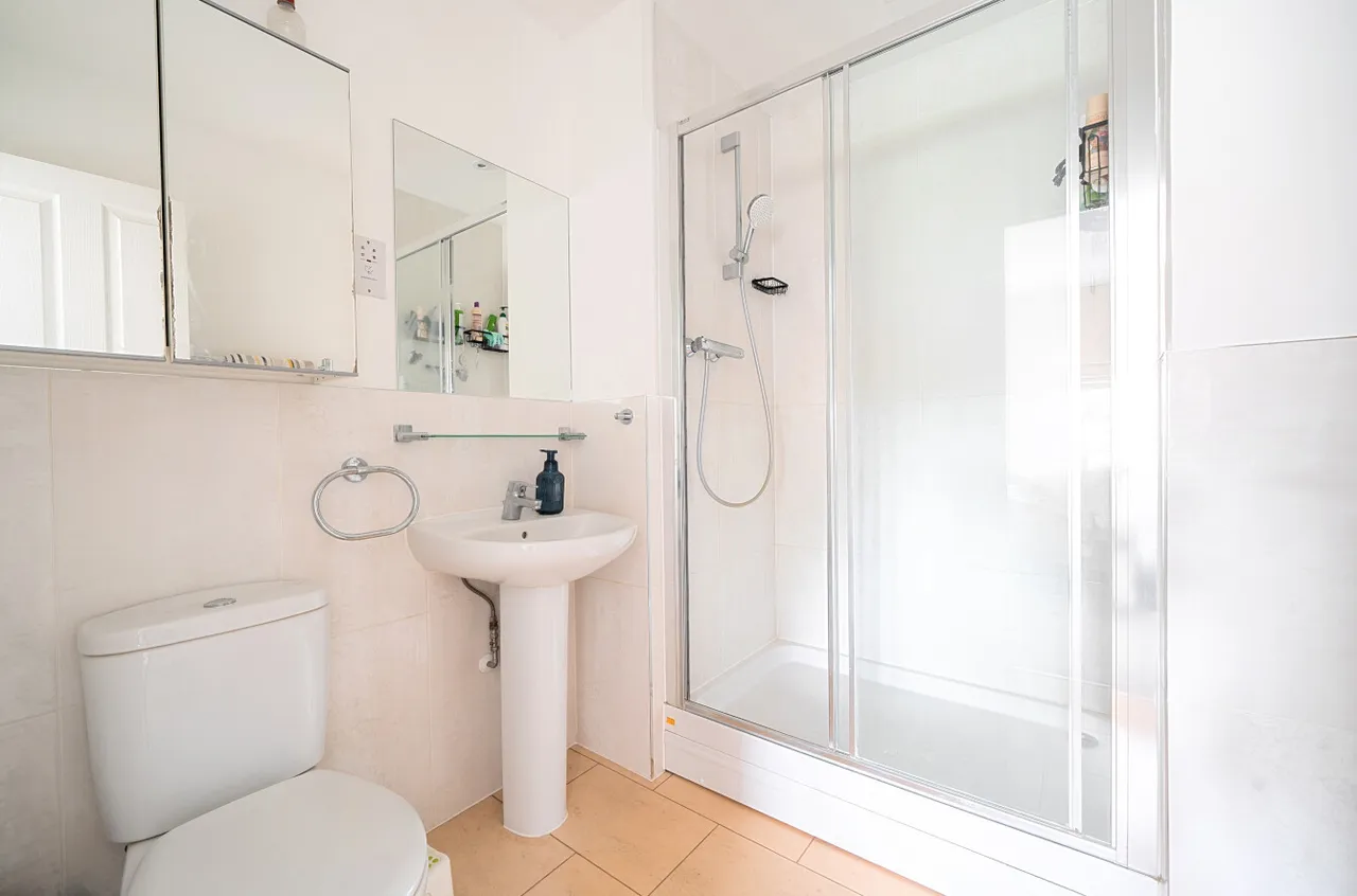 Outfield Crescent, Wokingham, Berkshire, RG40 2EU, photo 9