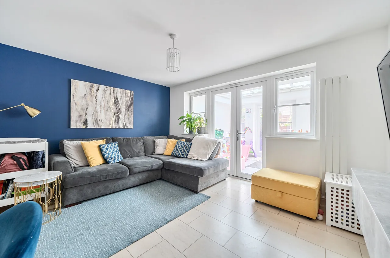 Outfield Crescent, Wokingham, Berkshire, RG40 2EU, photo 12