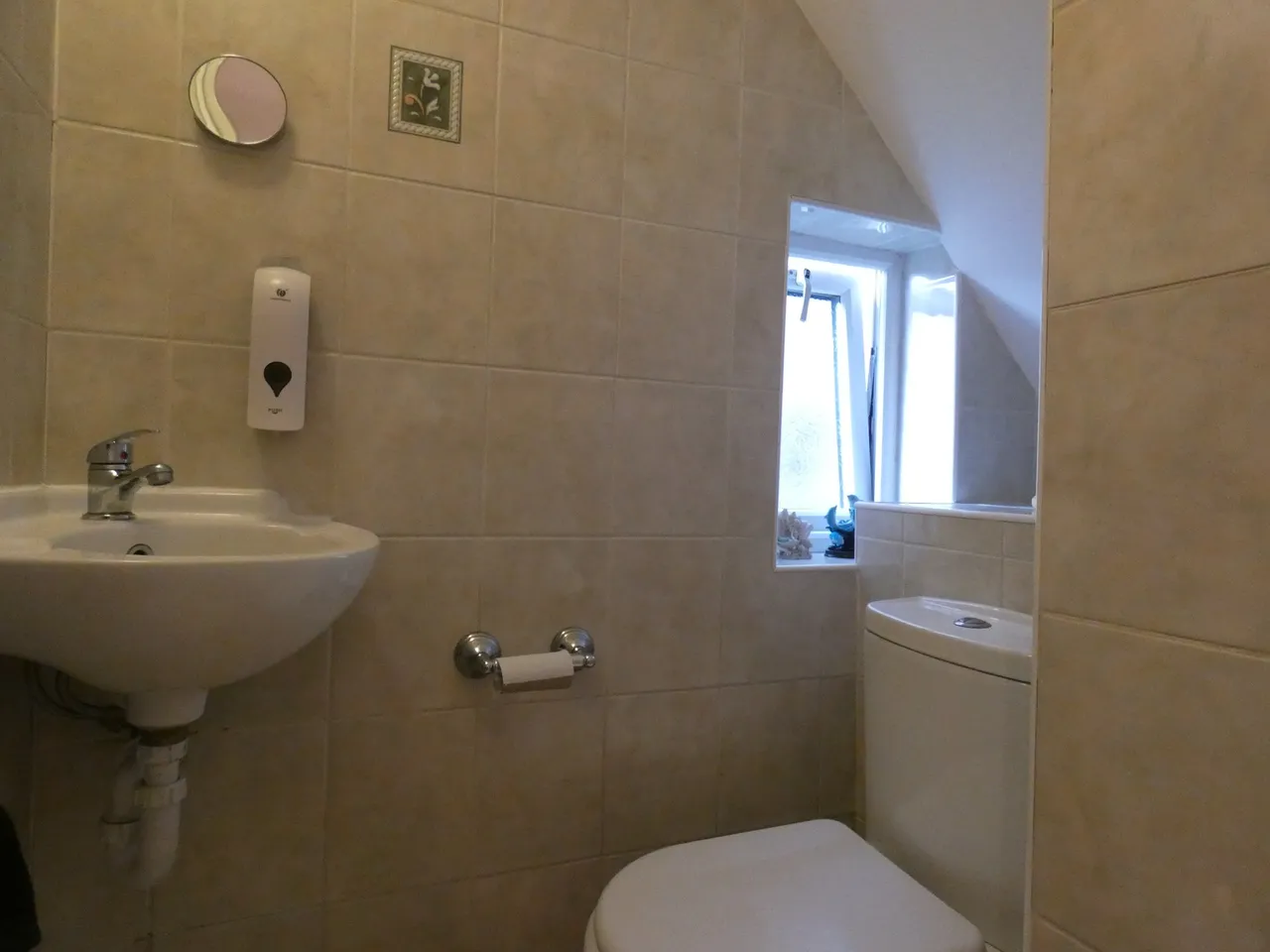 Hurley Road, Greenford, Greater London, UB6 9HA, photo 5