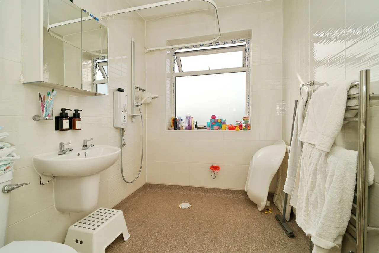Maple Road, Manchester, M27, photo 24