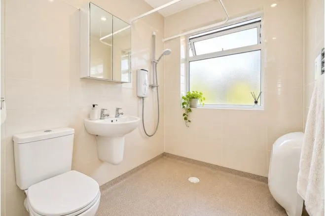 Maple Road, Manchester, M27, photo 21