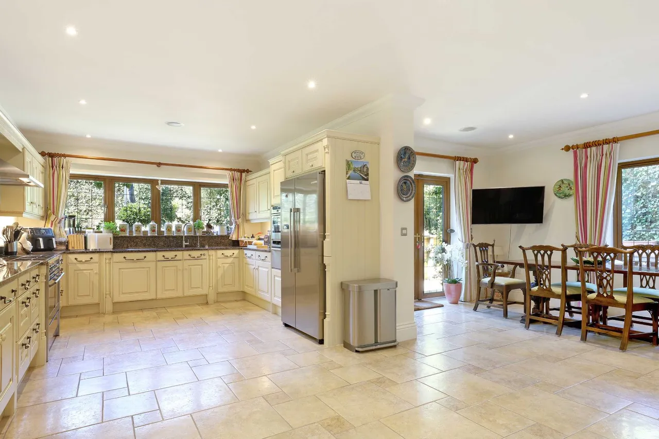 Forty Green Road, Knotty Green, HP9, photo 2