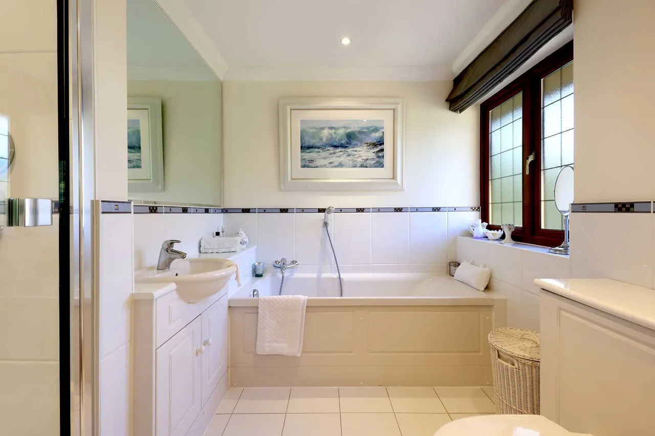 Forty Green Road, Knotty Green, HP9, photo 19