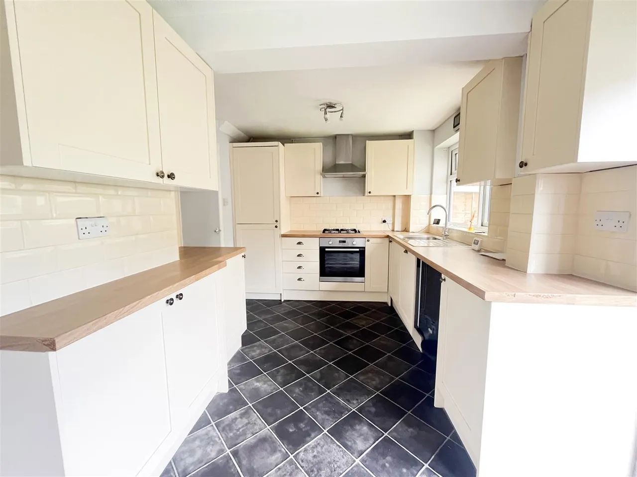 Grange Close, Horam, Heathfield, TN21 0EG, photo 4