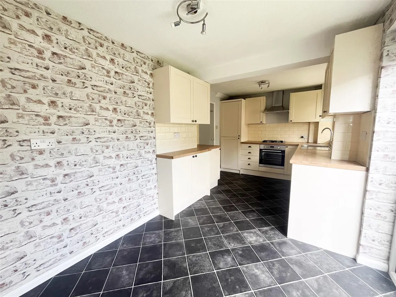Grange Close, Horam, Heathfield, TN21 0EG, photo 6