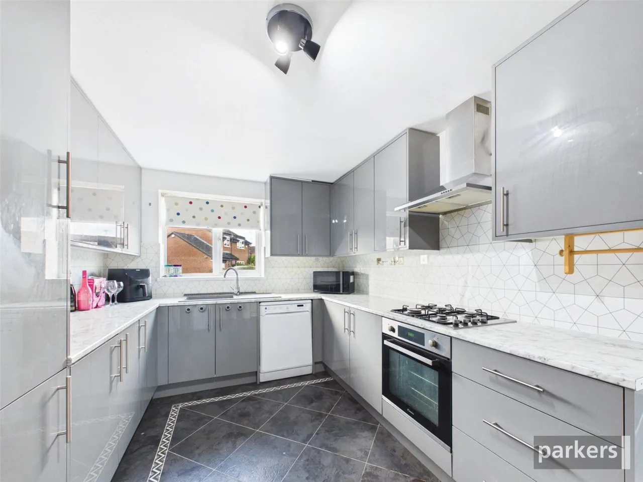 Mildenhall Close, Lower Earley, RG6, photo 2