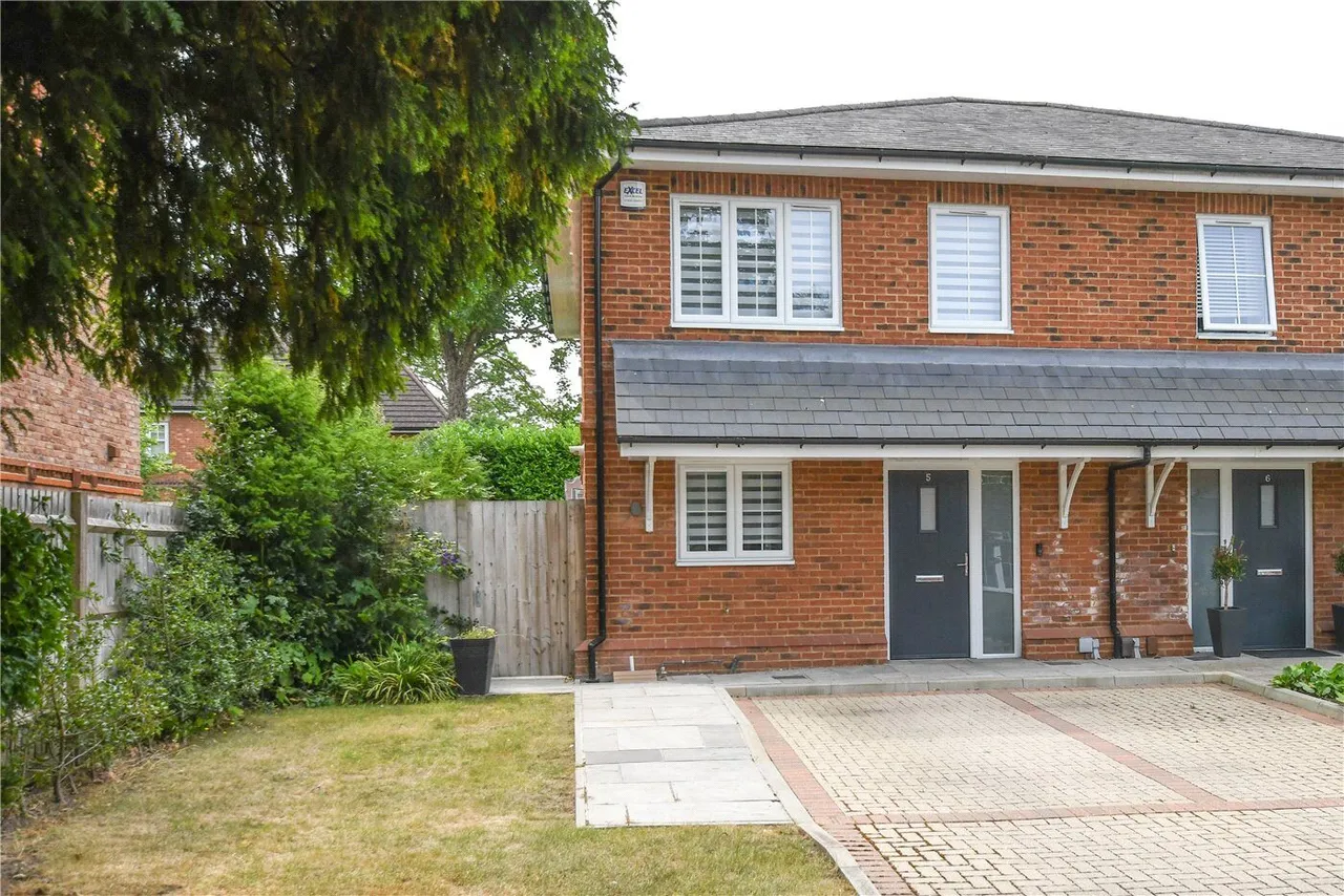 3 bed house for sale, Woodfield Place, Binfield, RG42