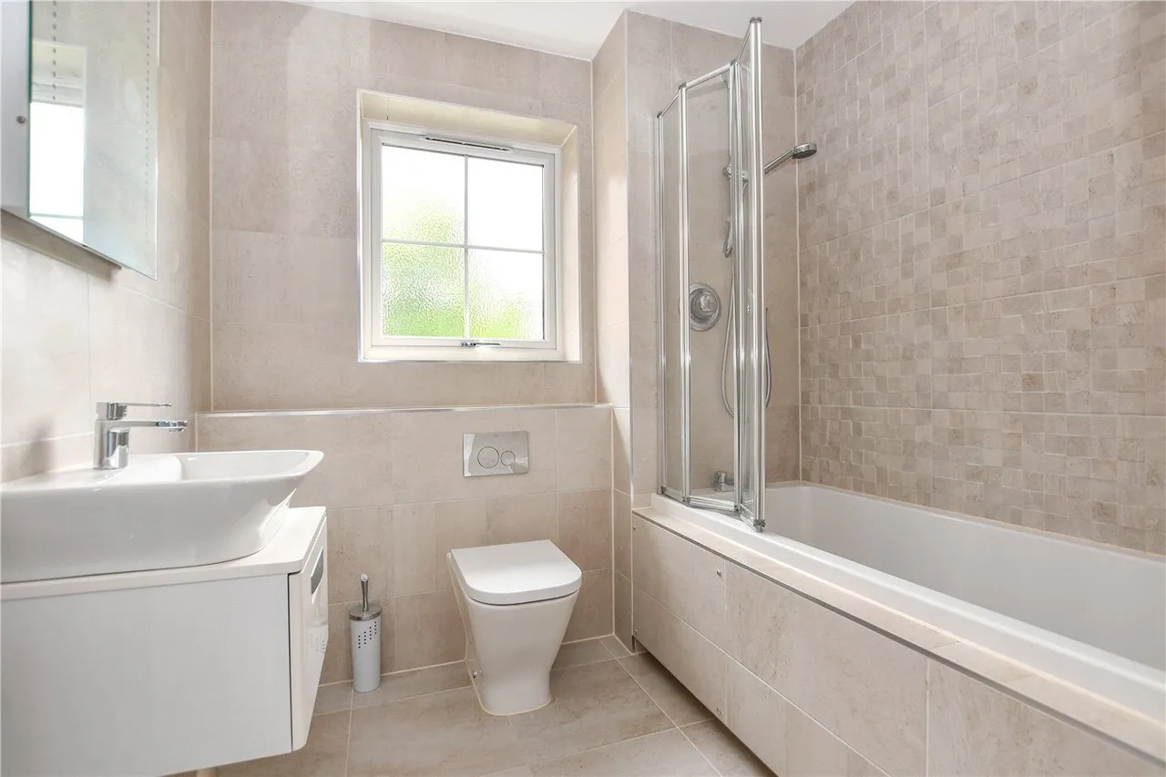 Woodfield Place, Binfield, RG42, photo 8