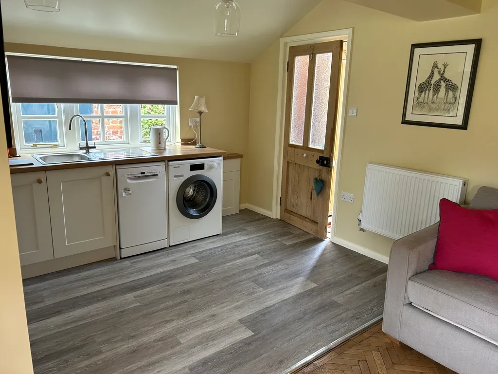 Gravel Lane, Drayton, photo 5